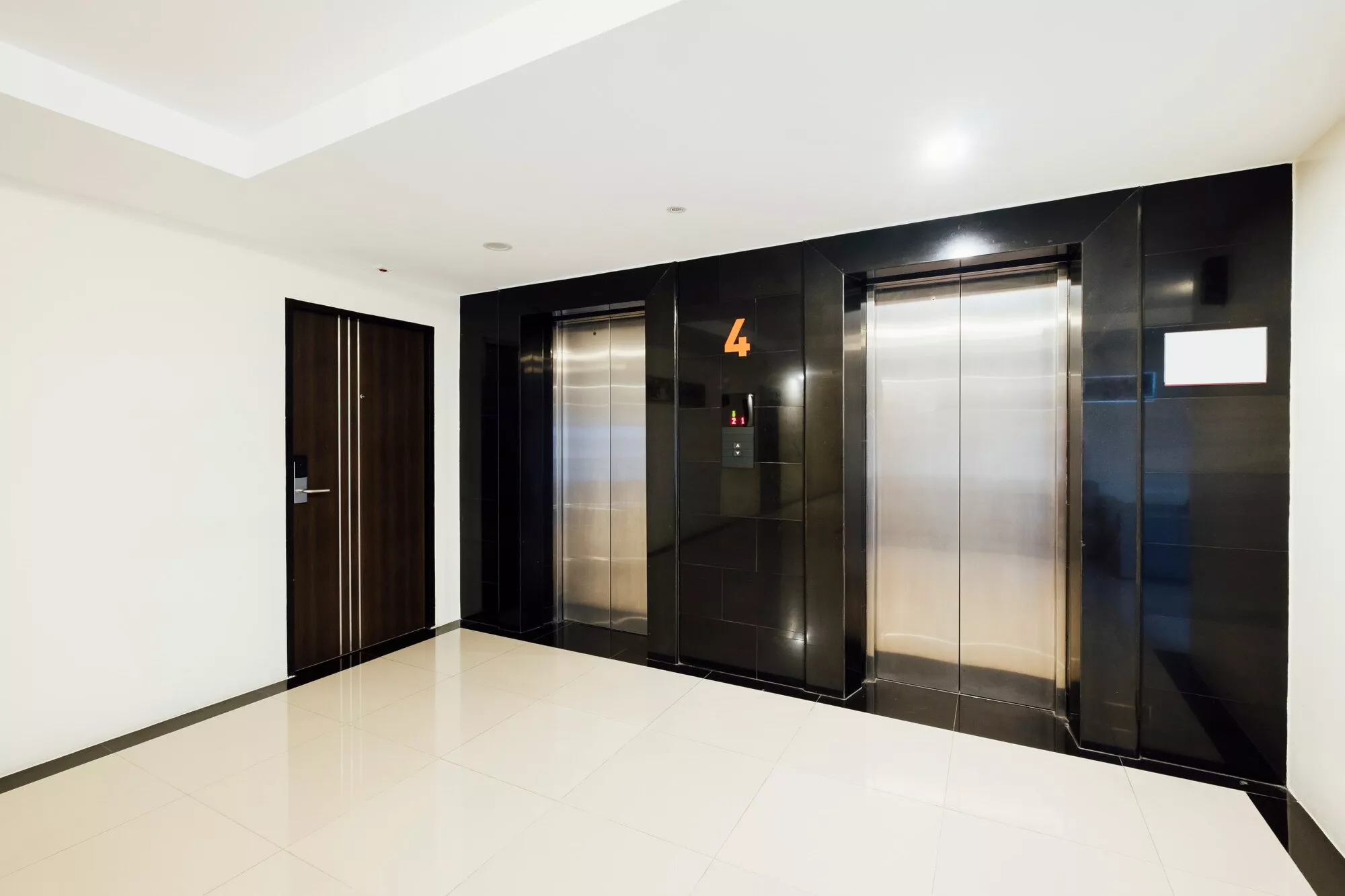 elevator-building-1150-10723-69d89cb0a7ab5
